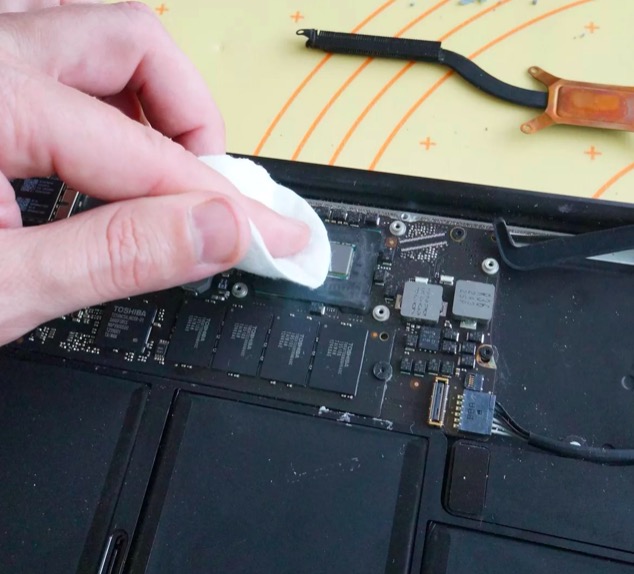 Чистка макбук от пыли Чернышевская метро Спб Чистка макбук от пыли